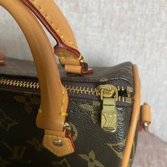 DESIGNER INSPIRED BAG - Picture 5 of 15